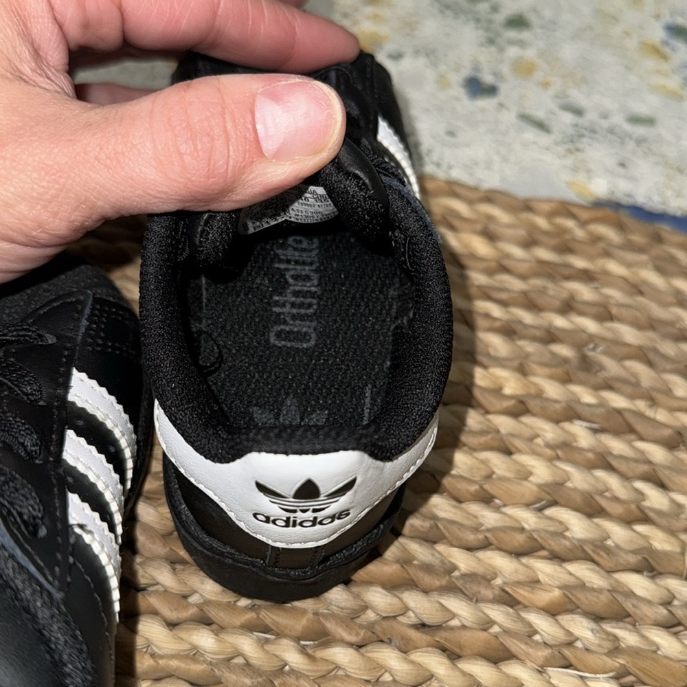 Adidas Superstar black and gold toddler baby boy slip on tennis shoes size 7 - Picture 6 of 8